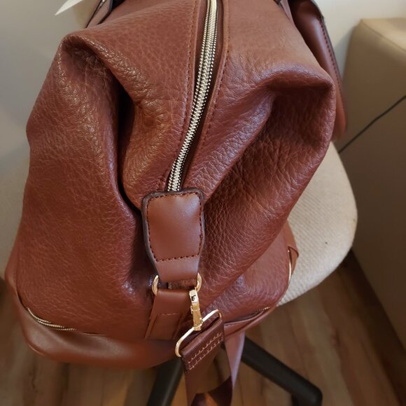 The Tegan, Weekender Duffle by Ellen Tracy - Picture 3 of 6